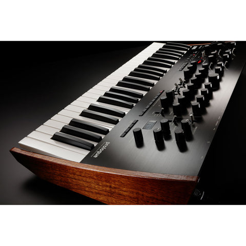 IN STOCK - Synths / Keyboards