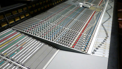 Used / B-Stock / Demo Mixing Consoles