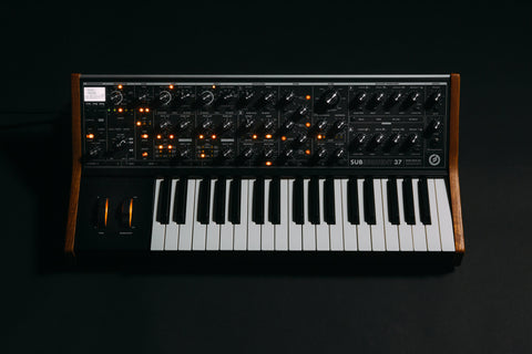 MOOG Subsequent 37 Analog Synth - Audiofeen